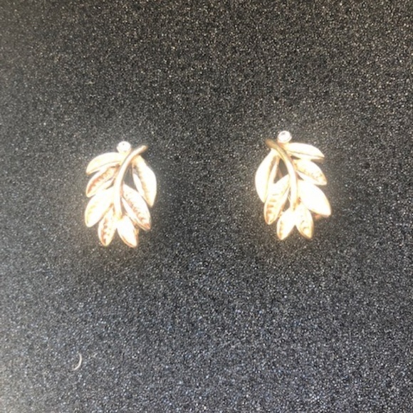 Jewelry - Leaf Earrings